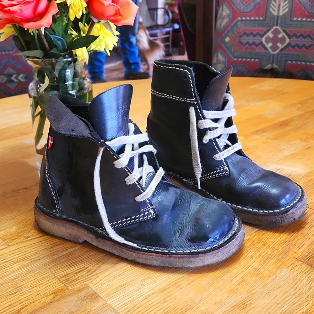 Womens Duckfeet boots